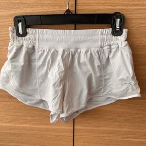 Lululemon Hotty Hot Short - Inseam: 2.5" - White